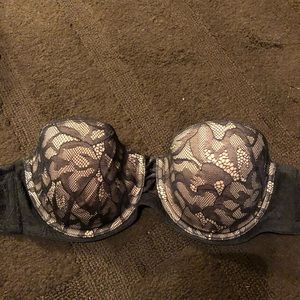 BOGO FREE! Strapless Victoria Secrets black lace bra 36a